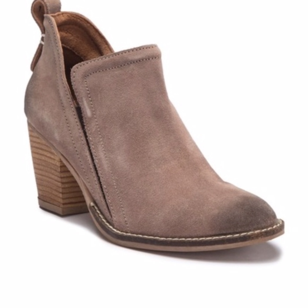 NWOB JEFFREY CAMPBELL Burman Split Shaft Bootie